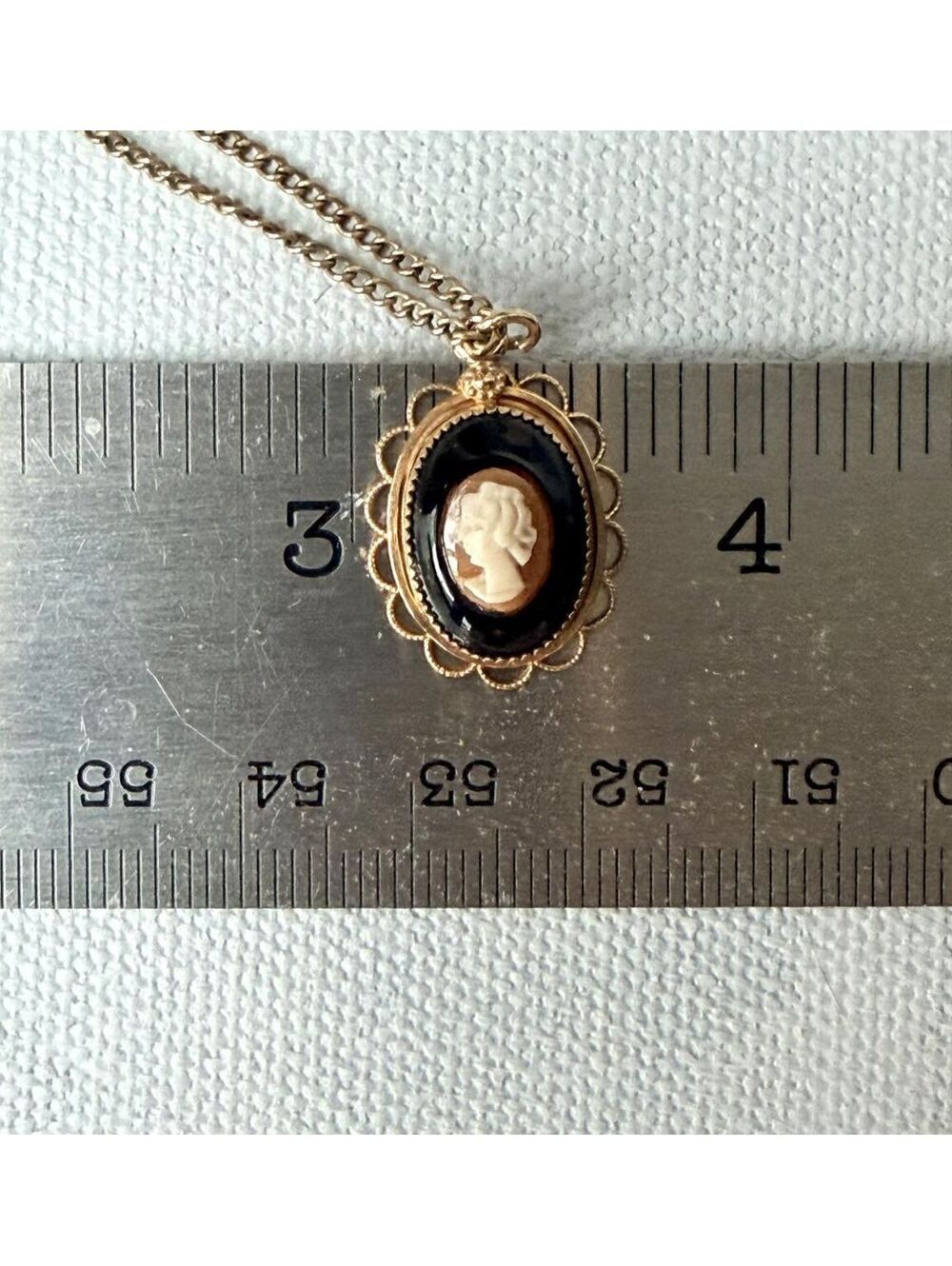 Vintage AMCO Gold Filled Black Onyx Shell Cameo Necklace 16" - Picture 6 of 7